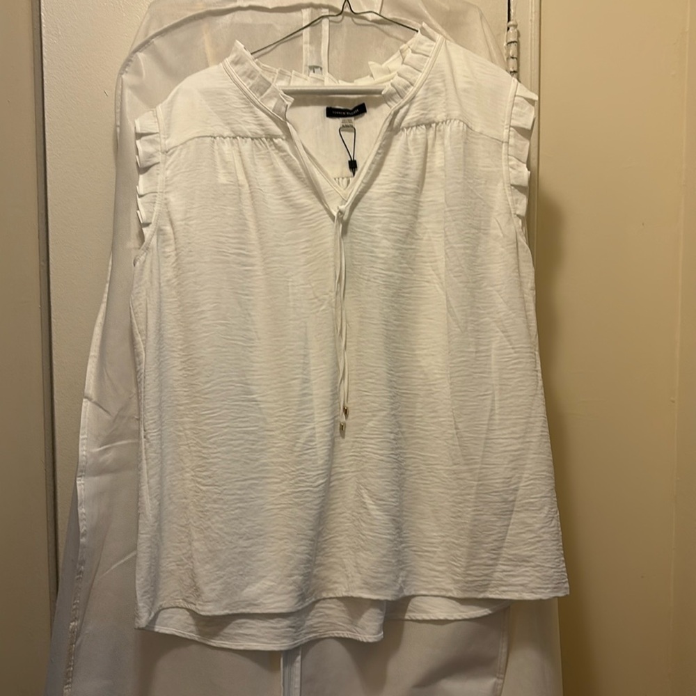 NWT Tommy Hilfiger Sleeveless Top